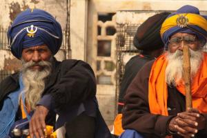 Sikhowie w turbanach