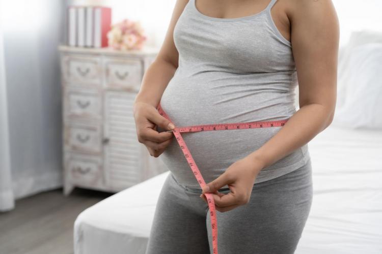 Dodatkowe kilogramy w ciąży potrafią być przyczyną rozterek wielu kobiet