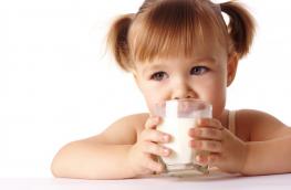 Kiedy wprowadzić mleko krowie do diety dziecka?