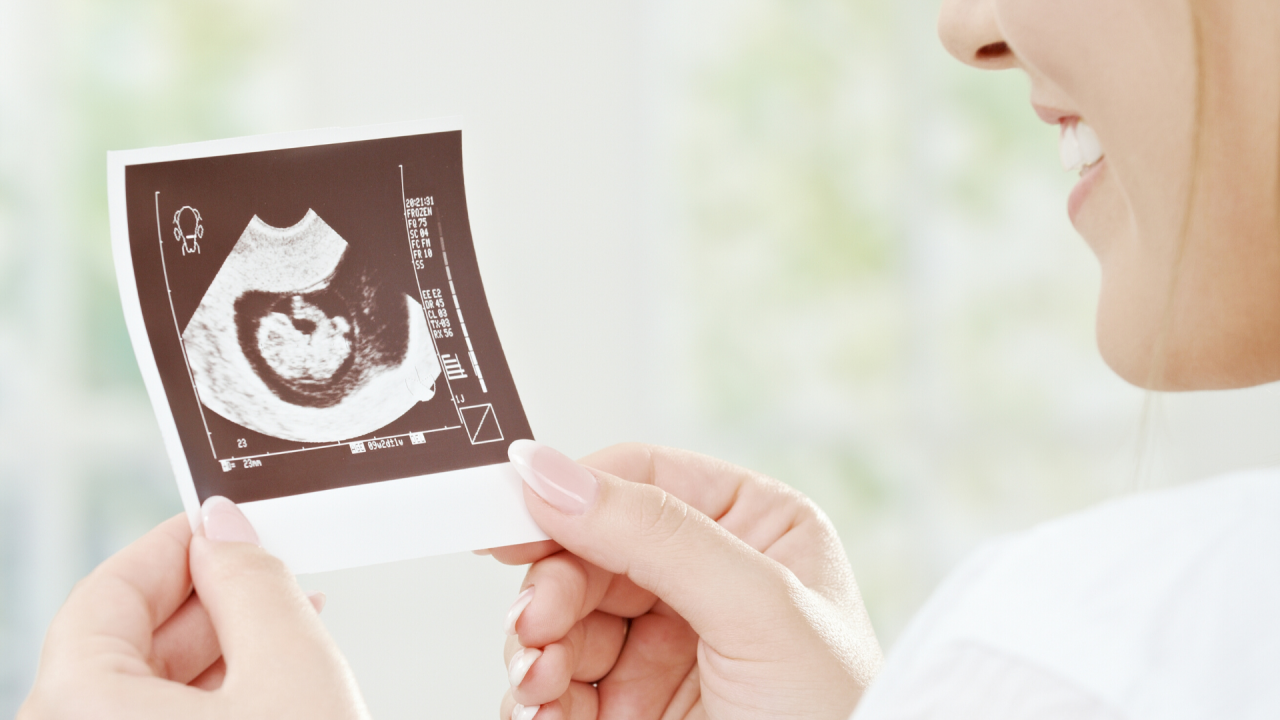 Adopcja komórek jajowych i zarodków – kiedy, dla kogo i co warto wiedzieć?