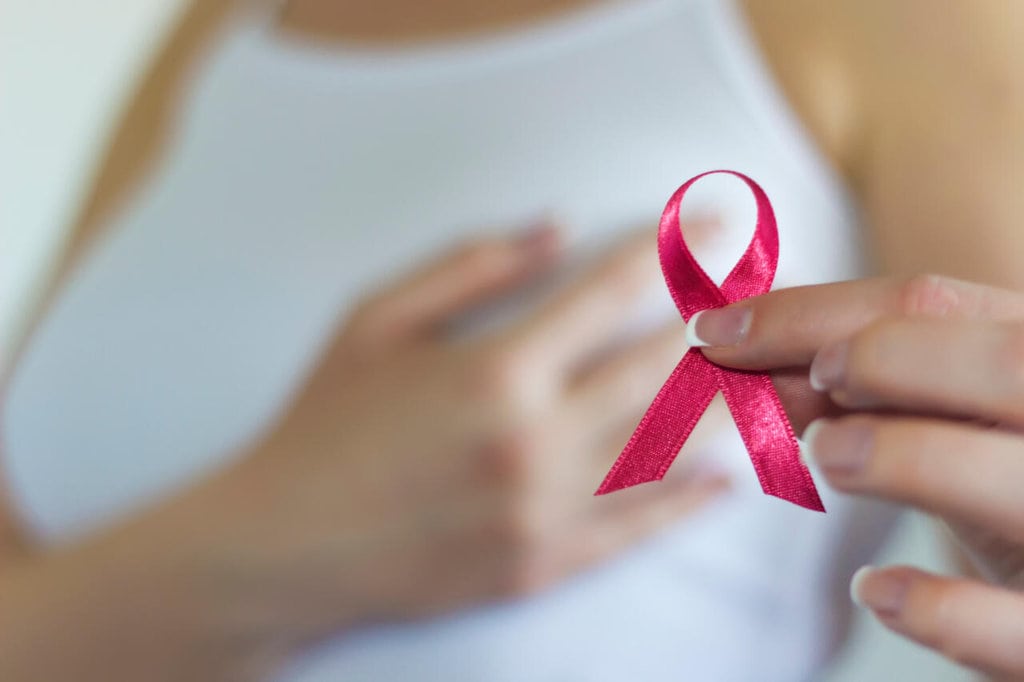 Październik miesiącem świadomości raka piersi – dlaczego wczesne wykrycie ratuje życie